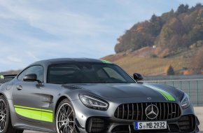 Mercedes-AMG GT R PRO